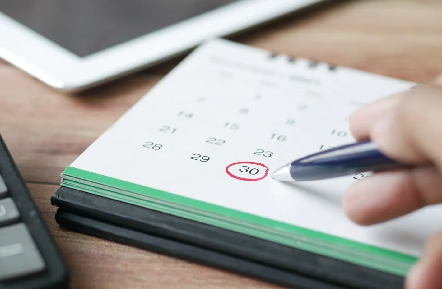 A calendar indicating the 6 month duration of EPA Method 9 certification.